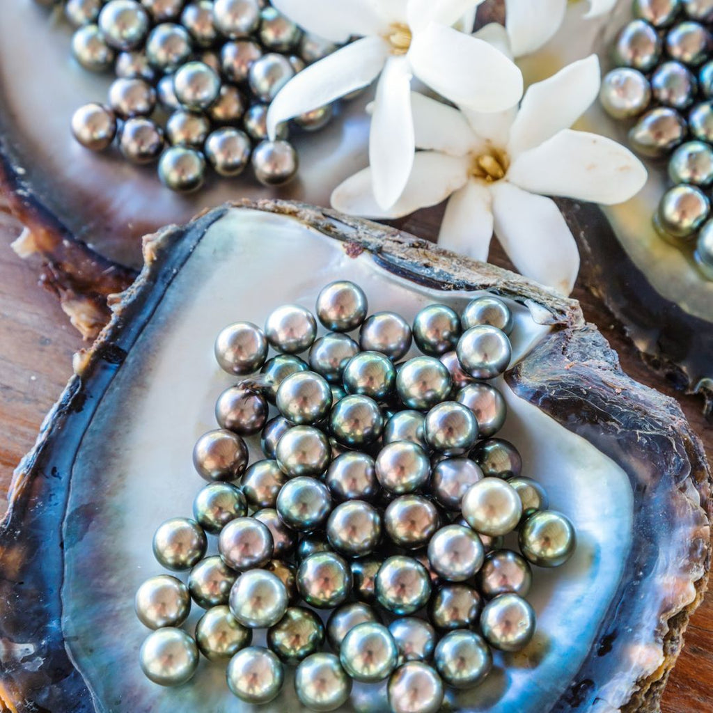 Golden South Sea Pearls Are Making Elegant Organic Jewelry Statements