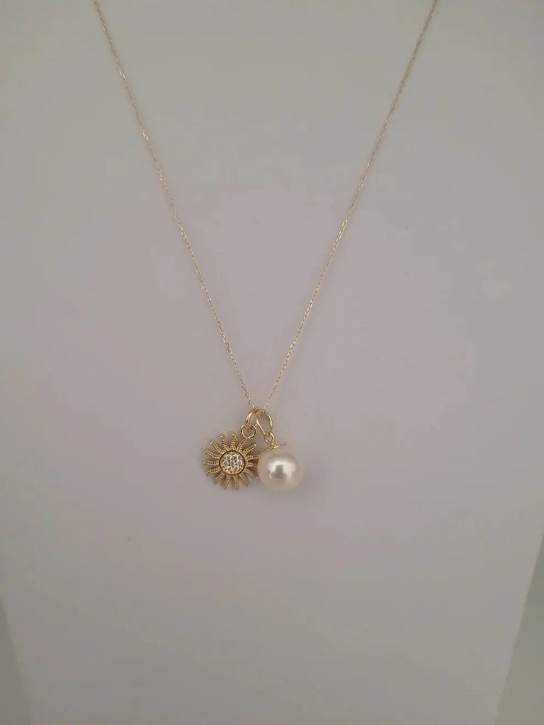 A Japanese Akoya Cultured Pearl 8-8.5 mm AAA Quality |  The South Sea Pearl |  The South Sea Pearl