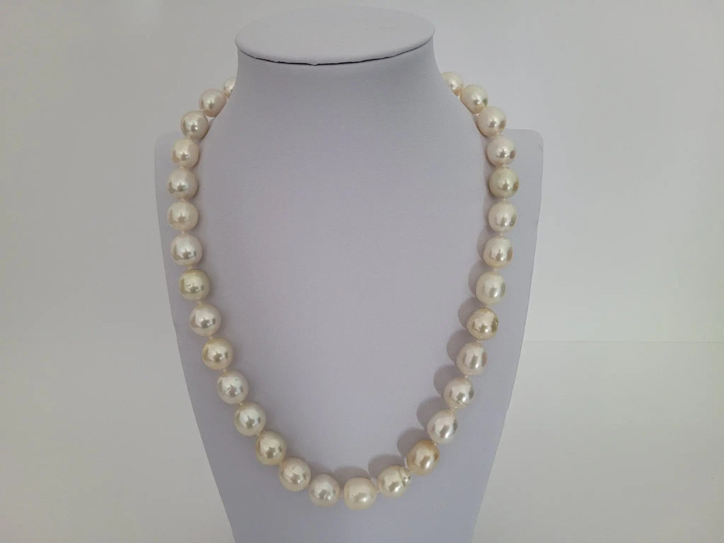 South Sea Pearls 10-12 m Natural Color and High Luster (Pinctada maxima) - Only at The South Sea Pearl
