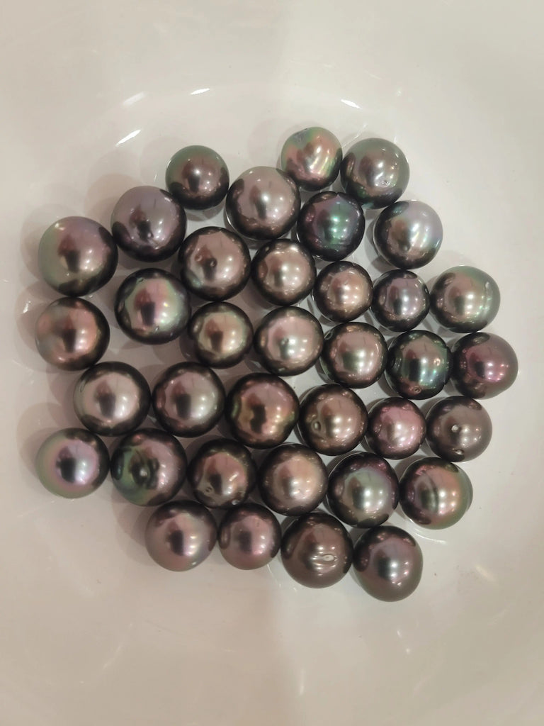 Natural aubergine Tahitian pearl 10-11mm multiple pieces — rare purple color