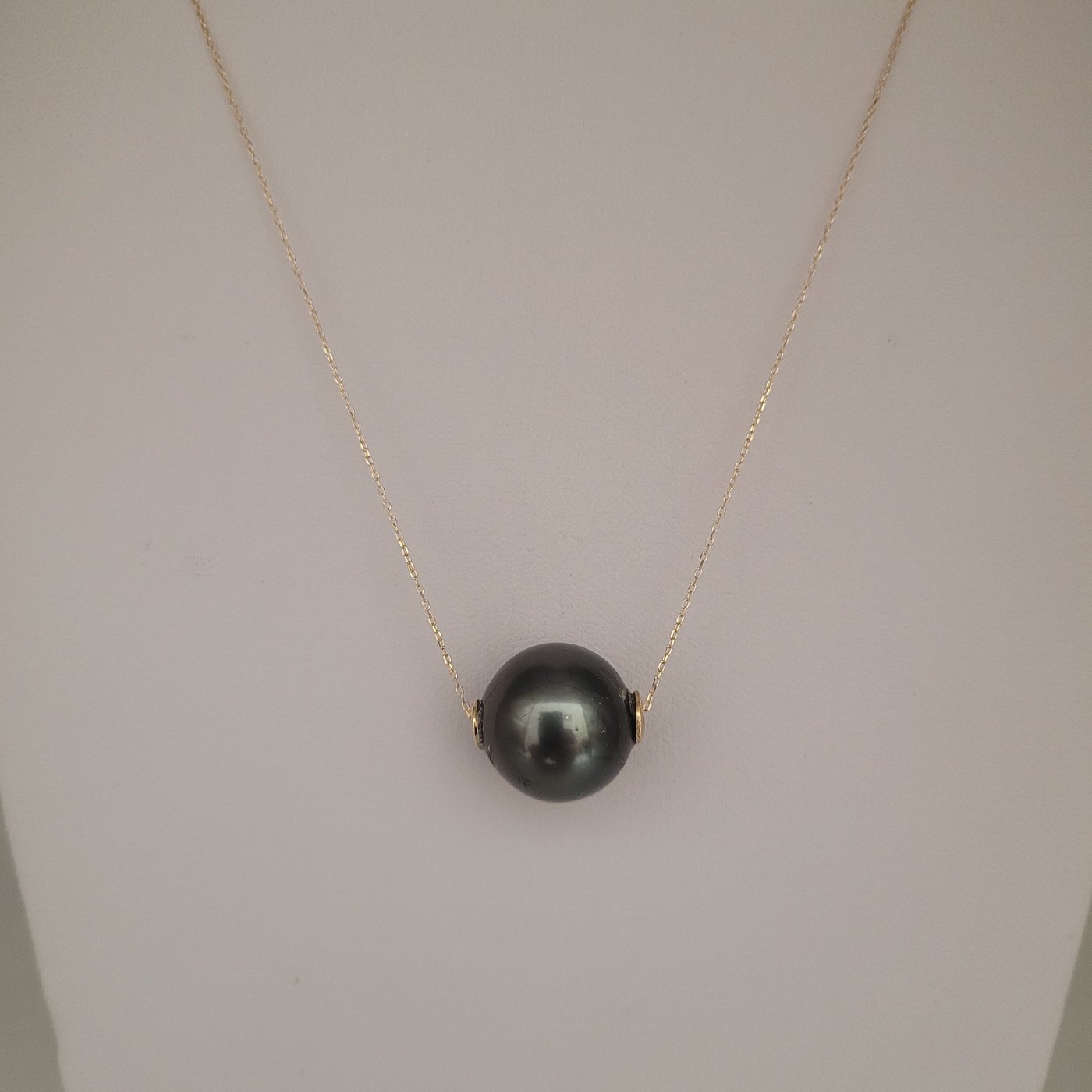 Tahitian Pearl Floating Pendant 13 mm, 18K Yellow Gold