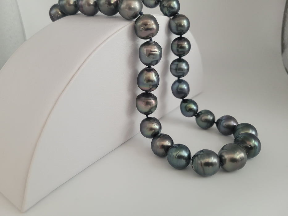 Tahiti Pearls 12-14 mm Dark Color and High Luster |  The South Sea Pearl |  The South Sea Pearl