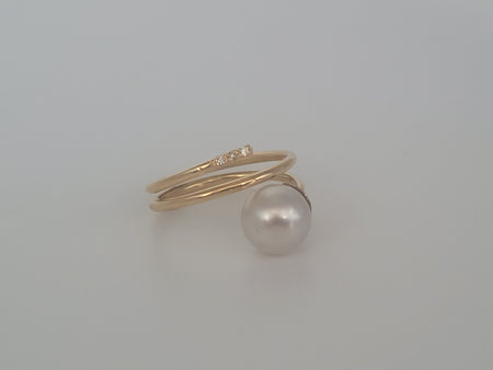 A South Sea Pearl, Diamonds and 18K Solid Gold Ring |  The South Sea Pearl |  The South Sea Pearl