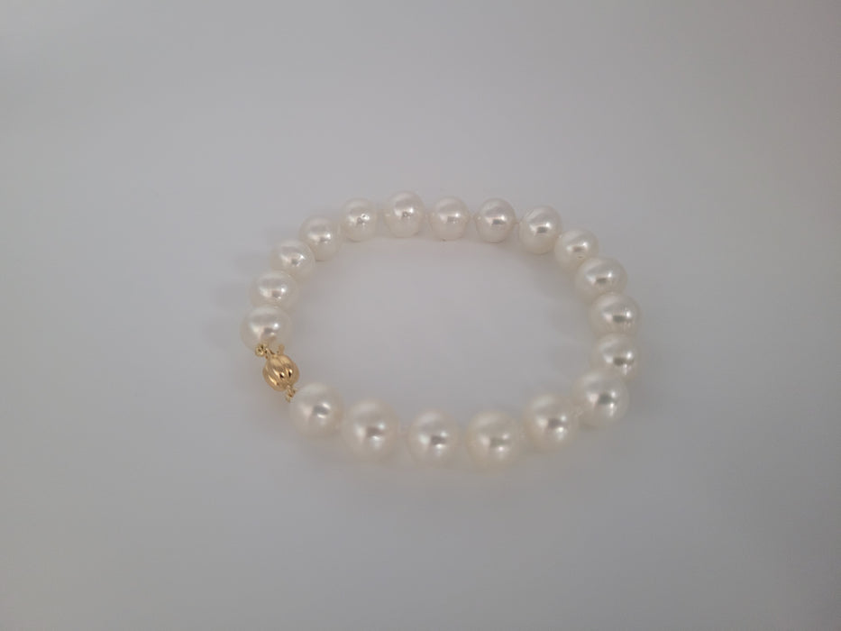White South Sea Pearls Bracelet 9-10 mm 18K Solid Gold Clasp
