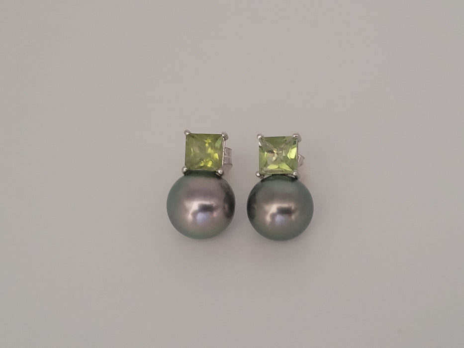 Stud Earrings Tahit Pearls 9 mm AAA, Precious Stones, 18K Solid Gold