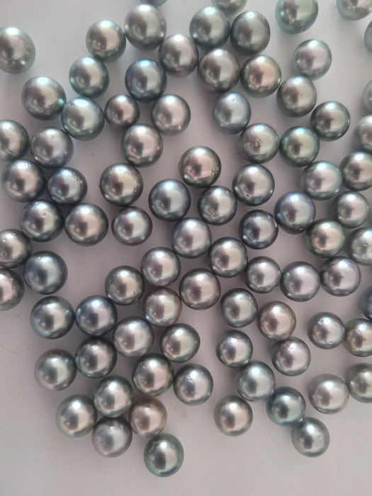 Tahiti Pearls Loose AAA 8-9 mm Round and Semiround with High Luster