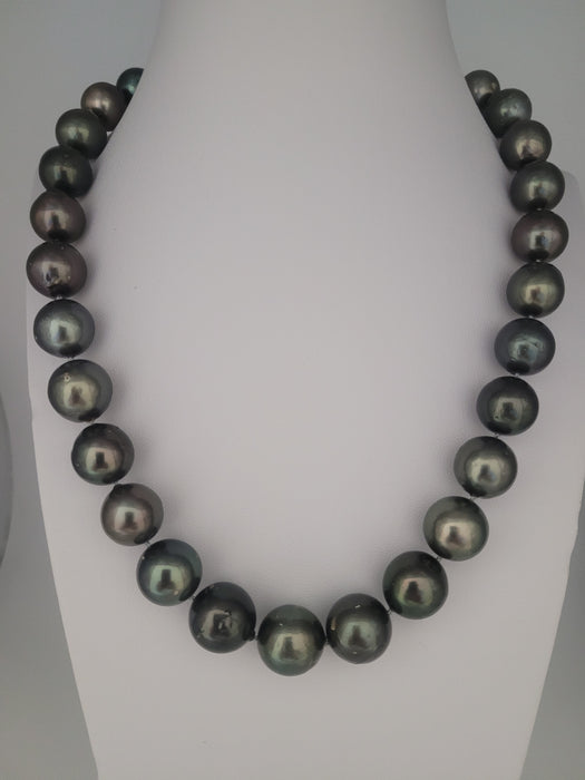 Collier de Perles de Tahiti 12-14 mm Rondes Haut Lustre, couleur foncée, fermoir or 18 carats