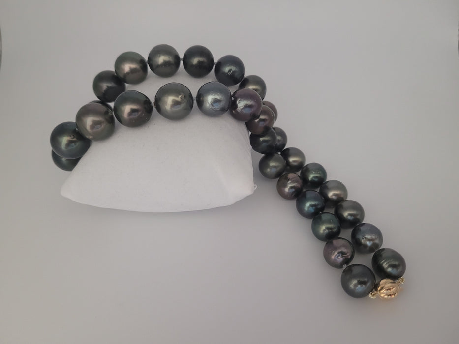 Collier de Perles de Tahiti 12-14 mm Rondes Haut Lustre, couleur foncée, fermoir or 18 carats