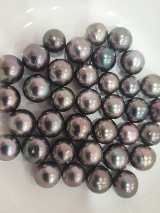 Tahiti Pearls Natural Aubergine Color 10-11 mm with very high Luster