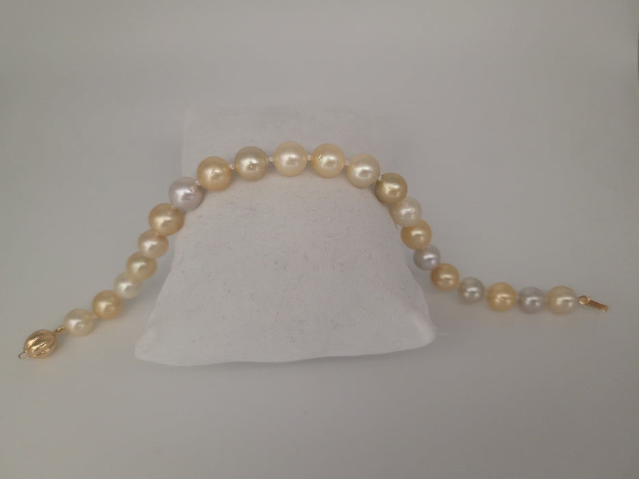 Golden South Sea Pearls Bracelet 8-9 mm 18K gold Clasp