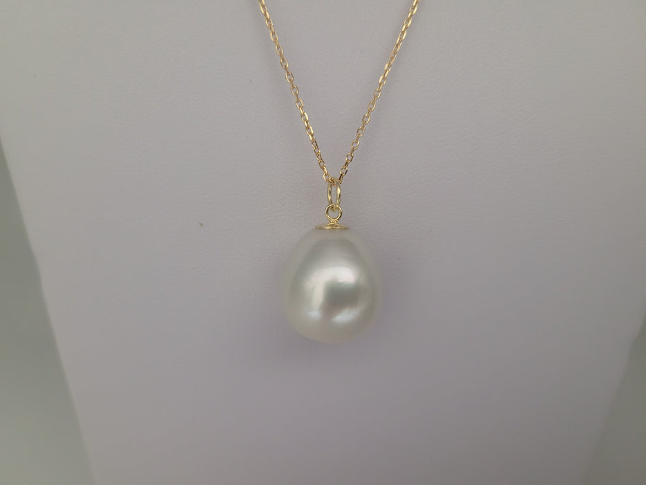 South Sea Pearl Tear-Drop 17 x 15 mm with High Luster