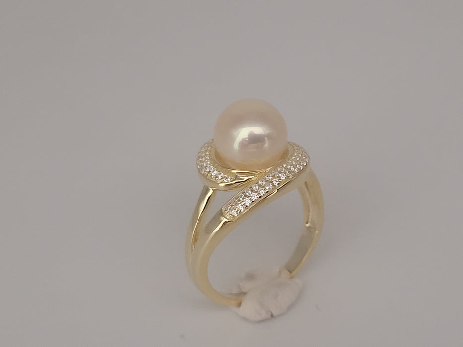 A Cultured Pearl Ring 9-10 mm Round AAA High Luster