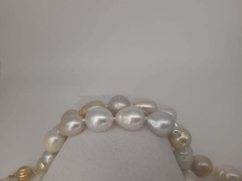 South Sea Pearl Necklace of Baroque shape large 10-15 mm