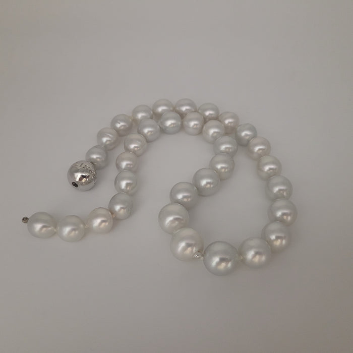 South Sea Pearls 10-12.80 mm Very High Luster 18K Gold Clasp