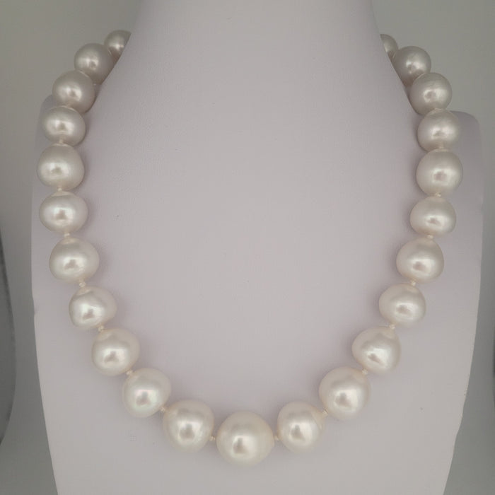 South Sea Pearls 13-15 mm Very High Luster 18K Gold Clasp