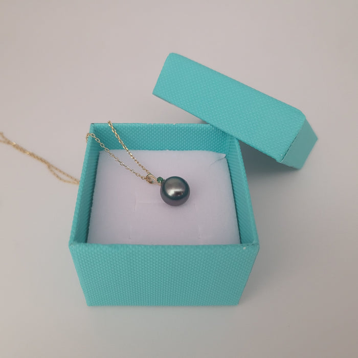 Tahiti Pearl 9-10 mm Round shape high Luster and dark  color, Emerald Precious Stone