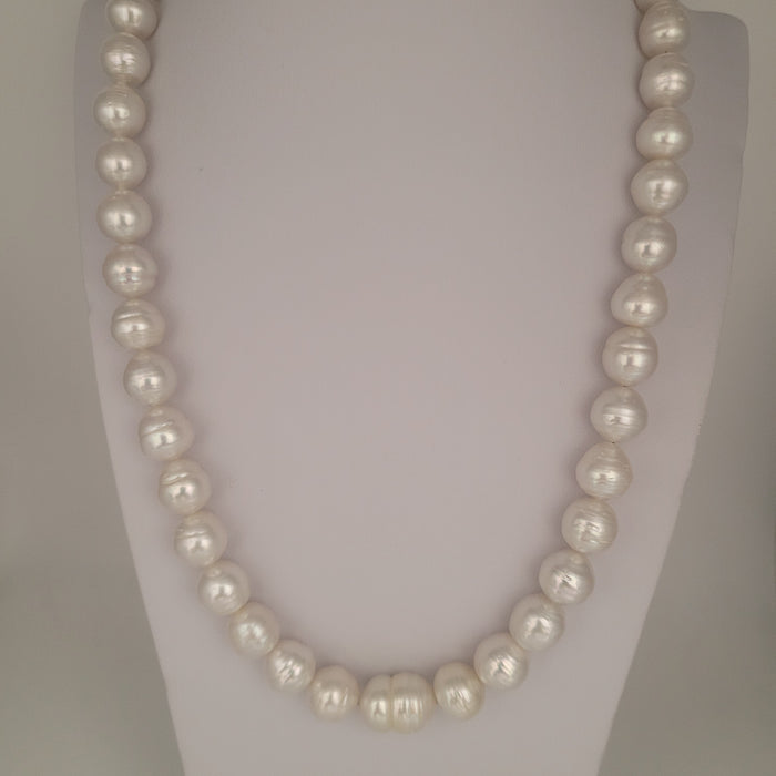 White South Sea Pearls Baroque Shape Very High Luster 18K Gold Clasp The South Sea Pearl