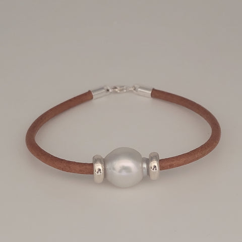 South Sea cultured pearl bracelet 11mm (Pinctada maxima) — The South Sea Pearl