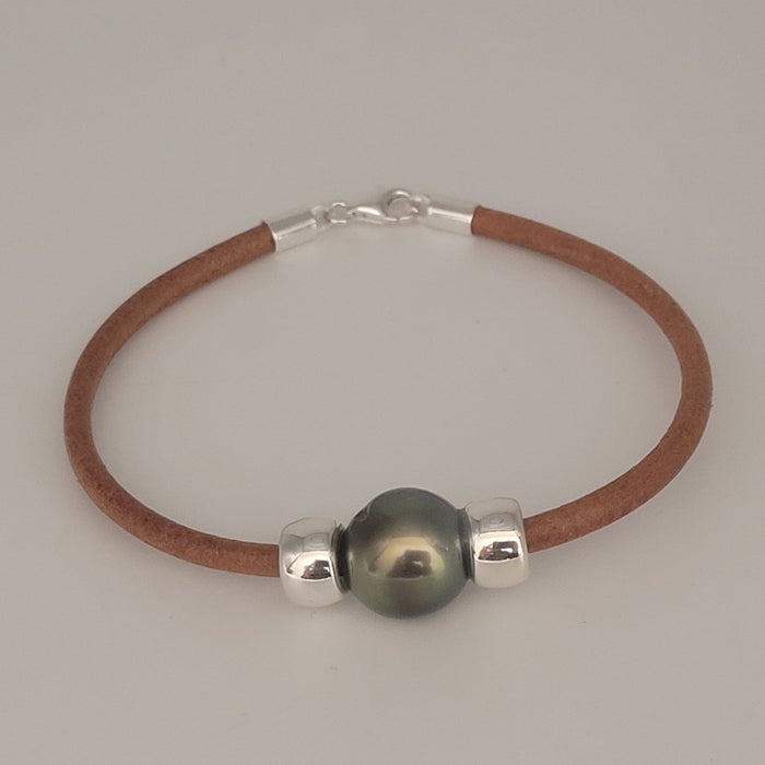 Tahiti Pearl 11-12 mm AAA Quality, handmade in Silver 925 and Natural Leather