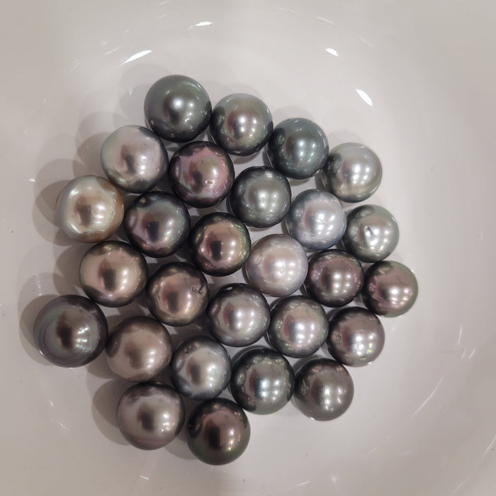 Tahiti Pearls 10-11 mm Natural Colors and Very High Luster