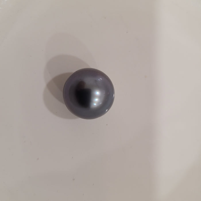 Tahiti Pearl 14 mm Round Dark Silver Natural Color & High Luster