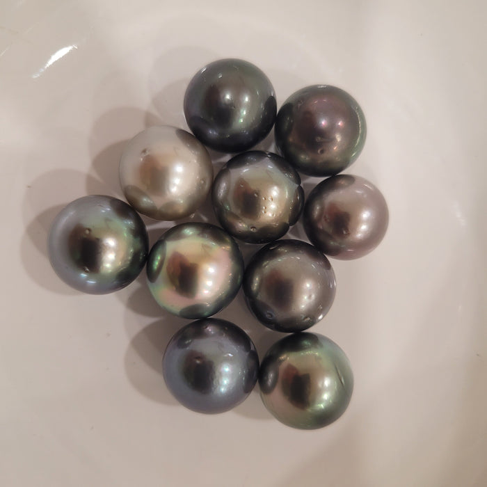 Tahiti Pearls 14 mm Natural Multicolor Round & Very High Luster