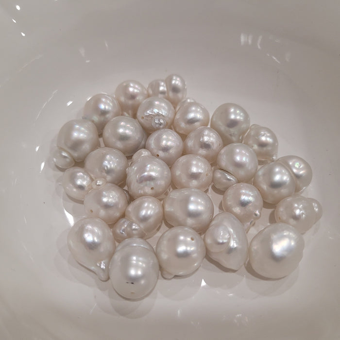 South Sea pearl Loose 11-12mm white baroque — The South Sea Pearl