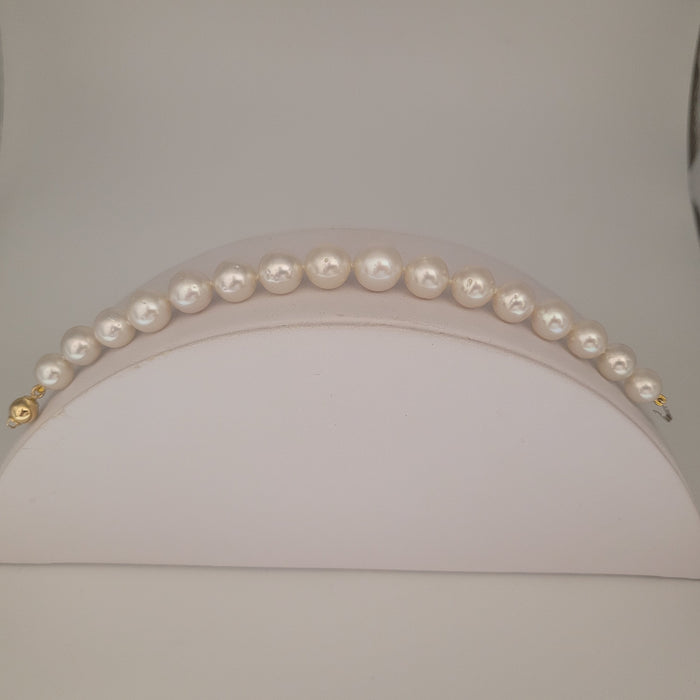 South Sea Pearls Bracelet & 18K Yellow Gold Clasp