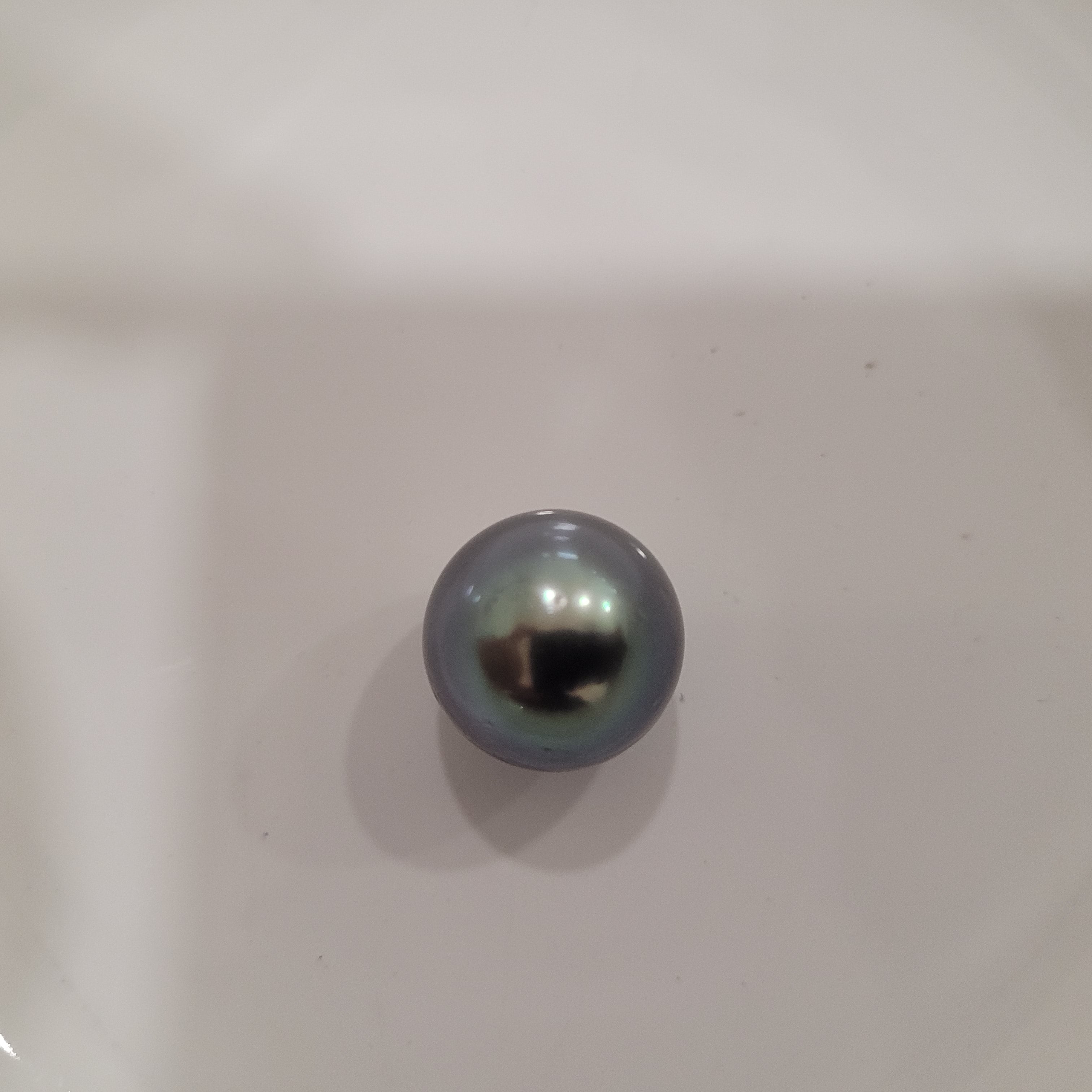 Tahiti Pearl 14 mm Round AAA Excellent Luster