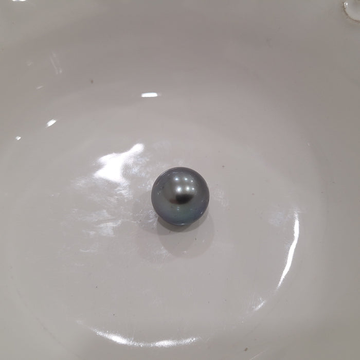 Tahiti Pearl 14 mm Round AAA Excellent Luster