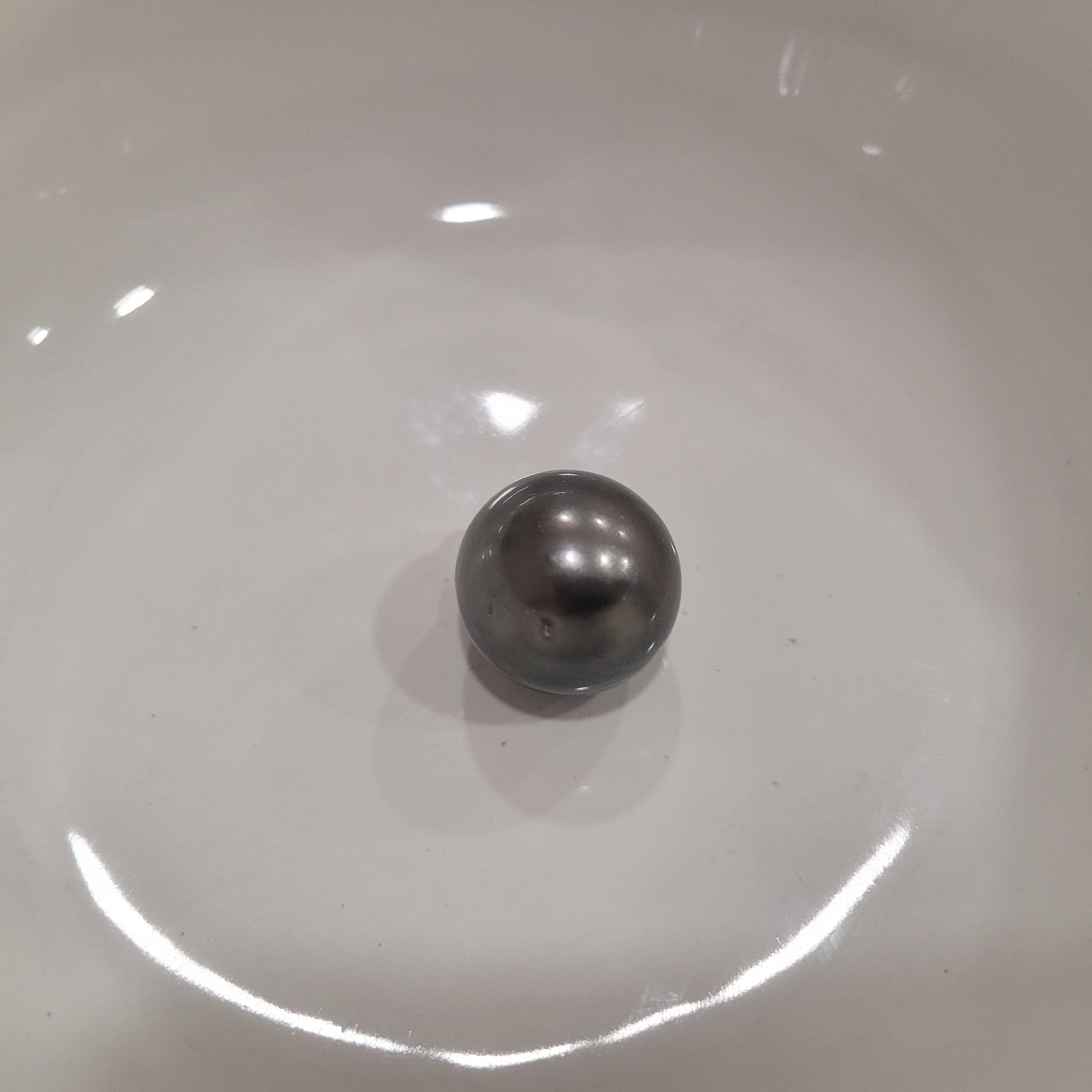 Tahiti Pearl 16,50 mm Drop Shape, Dark Color, High Luster