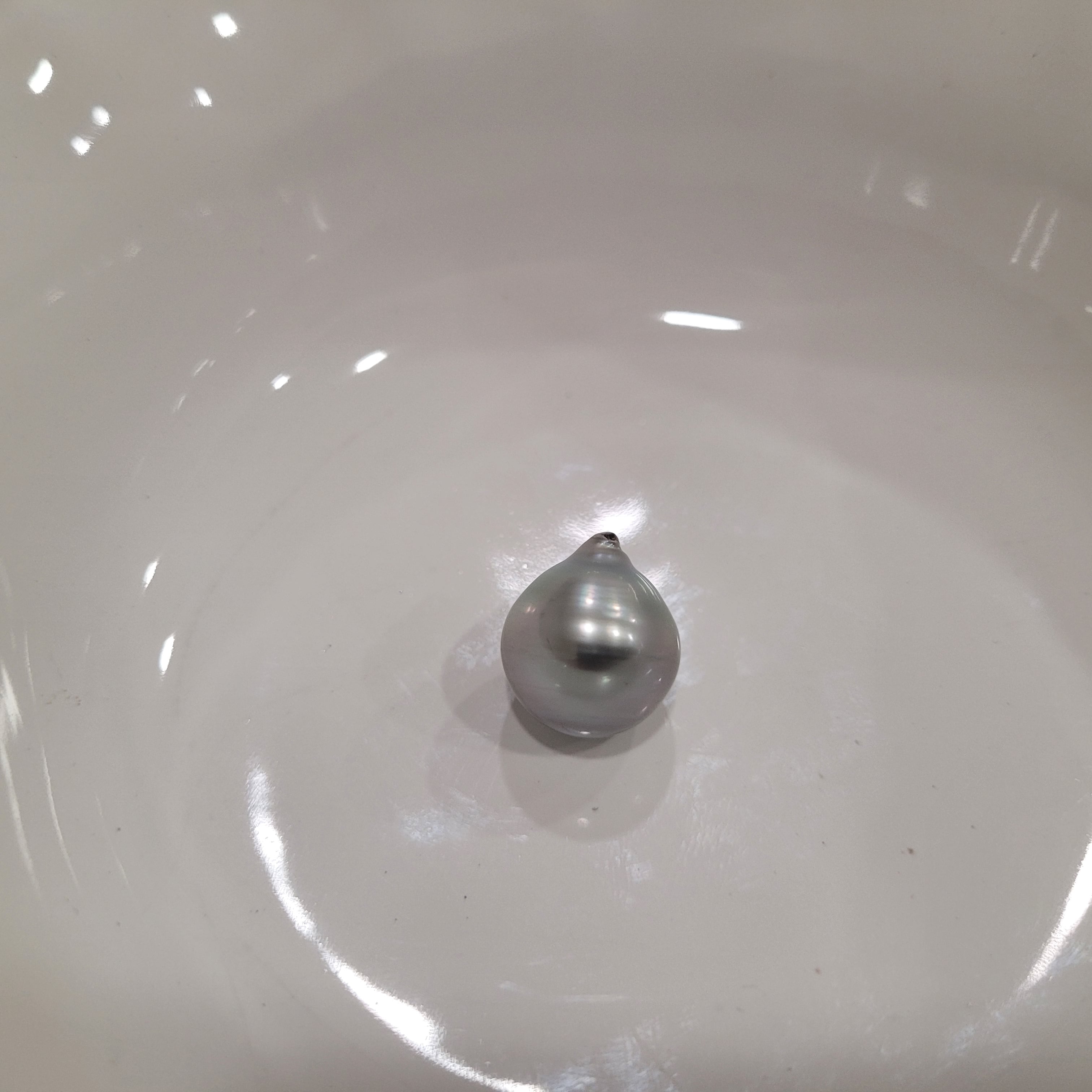 14 mm Tahiti Pearl, Light Silver Color, High Luster