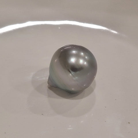 14 mm Tahiti Pearl, Light Silver Color, High Luster