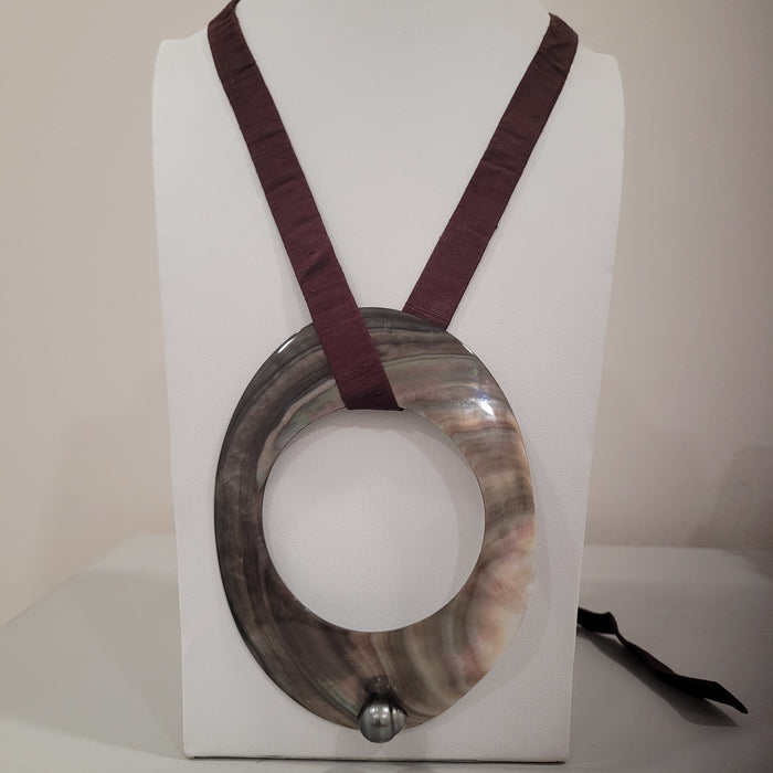 Tahiti Pearl & Mother of Pearl Pendant Necklace