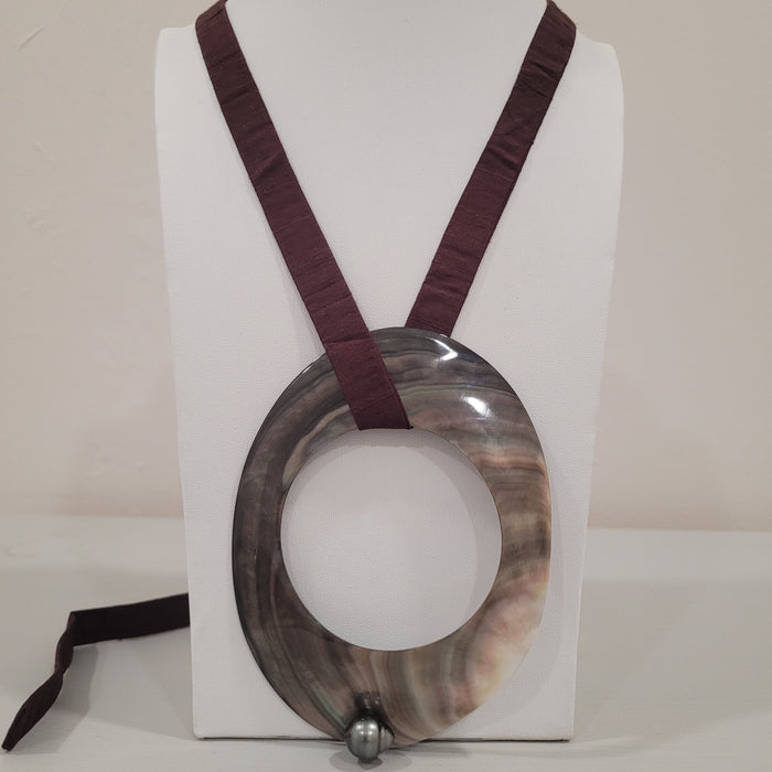 Tahiti Pearl & Mother of Pearl Pendant Necklace