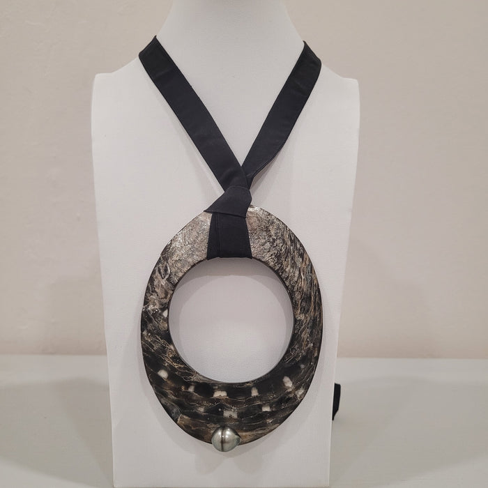 Tahiti Pearl & Mother of Pearl Pendant Neckalce