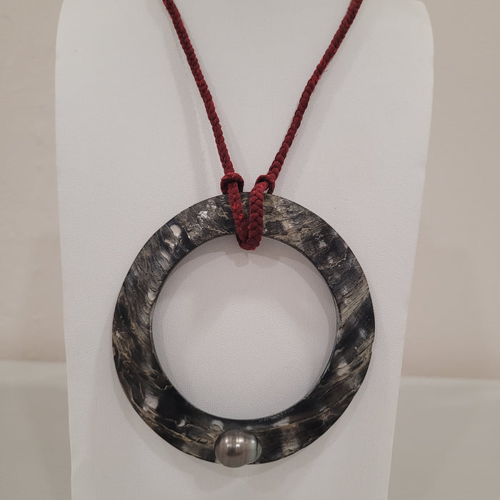 Tahiti Pearl & Mother of Pearl Pendant Necklace