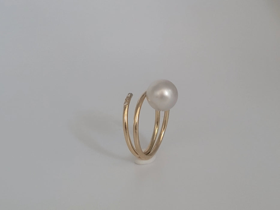 A South Sea Pearl, Diamonds and 18K Solid Gold Ring |  The South Sea Pearl |  The South Sea Pearl
