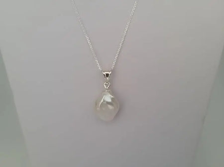 Baroque Cultured Pearl 11-12 mm AAA White Color Pendant (Pinctada maxima) | The South Sea Pearl | The South Sea Pearl