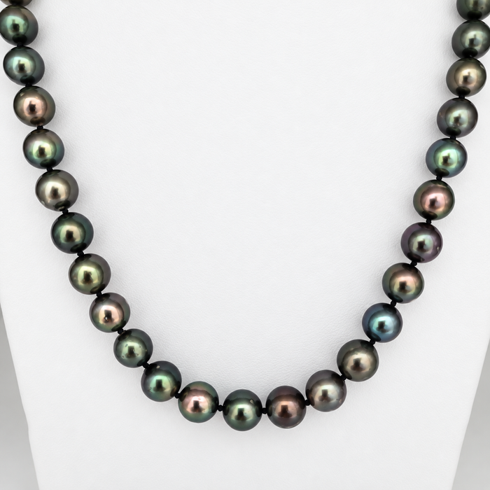 Tahiti Pearl Necklace 8-9 mm Black-Green Color High Luster 18K Gold Clasp