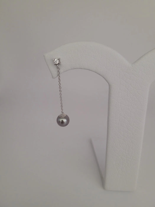 Earrings of Tahiti Pearls AAA, Diamonds 0.20 Carats, White Solid Gold 18K | The South Sea Pearl |  The South Sea Pearl