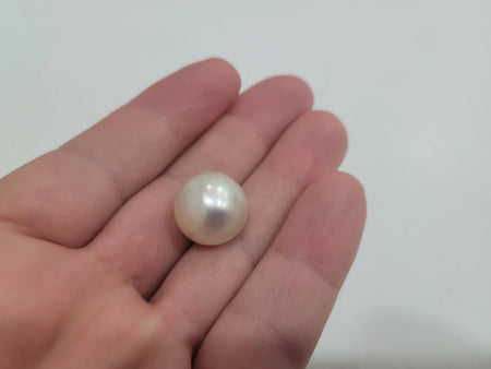 Golden South Sea Pearl 15 mm Round High Luster | The South Sea Pearl |  The South Sea Pearl