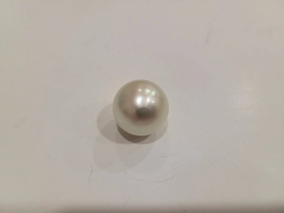 Golden South Sea Pearl 15 mm Round High Luster | The South Sea Pearl |  The South Sea Pearl