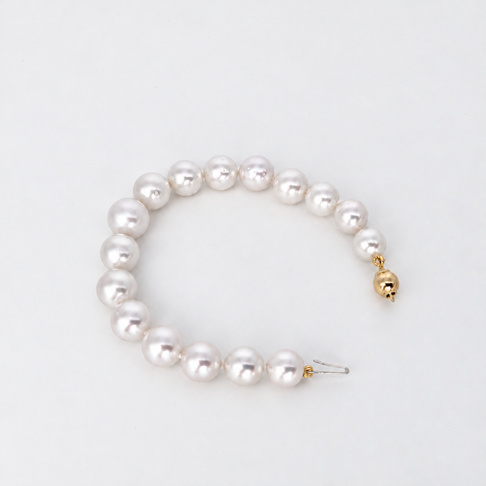 South Sea Pearls Bracelet & 18K Yellow Gold Clasp