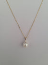 Pendant Necklace of a White South Sea Pearl AAA, Diamond and 18K Yellow Gold | The South Sea Pearl |  The South Sea Pearl