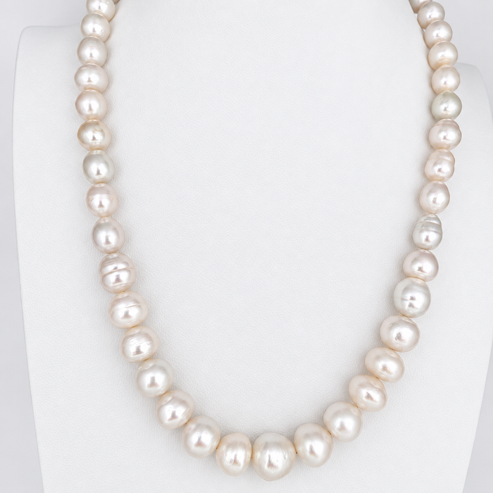 White South Sea Pearl Necklace 9-13 mm 18K Gold Clasp