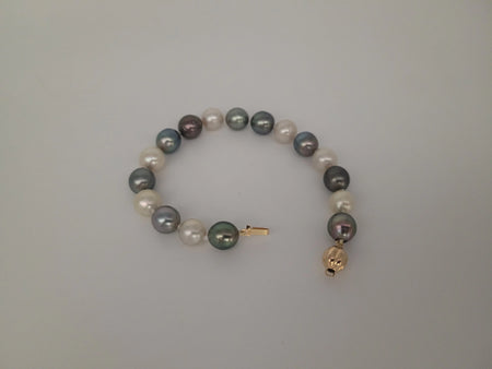 South Sea Pearls Bracelet 9-10 mm and 18K Gold Clasp | The South Sea Pearl |  The South Sea Pearl
