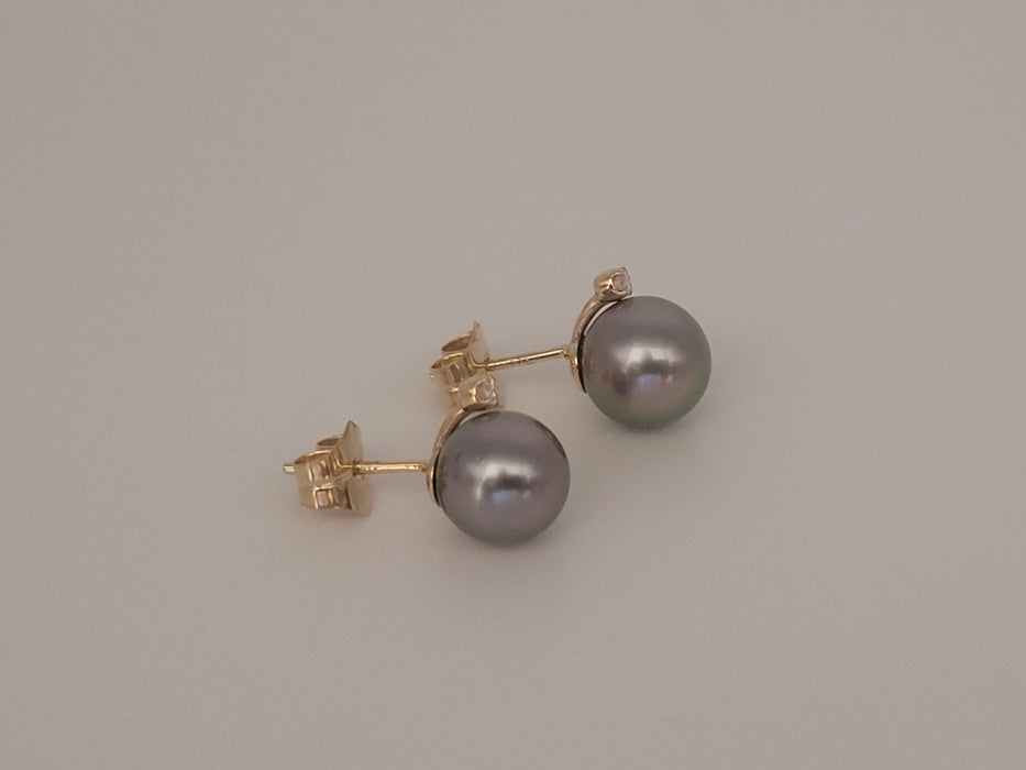 Stud Earrings Tahiti Pearls 9 mm AAA, Diamonds, 18K Solid Gold | The South Sea Pearl |  The South Sea Pearl