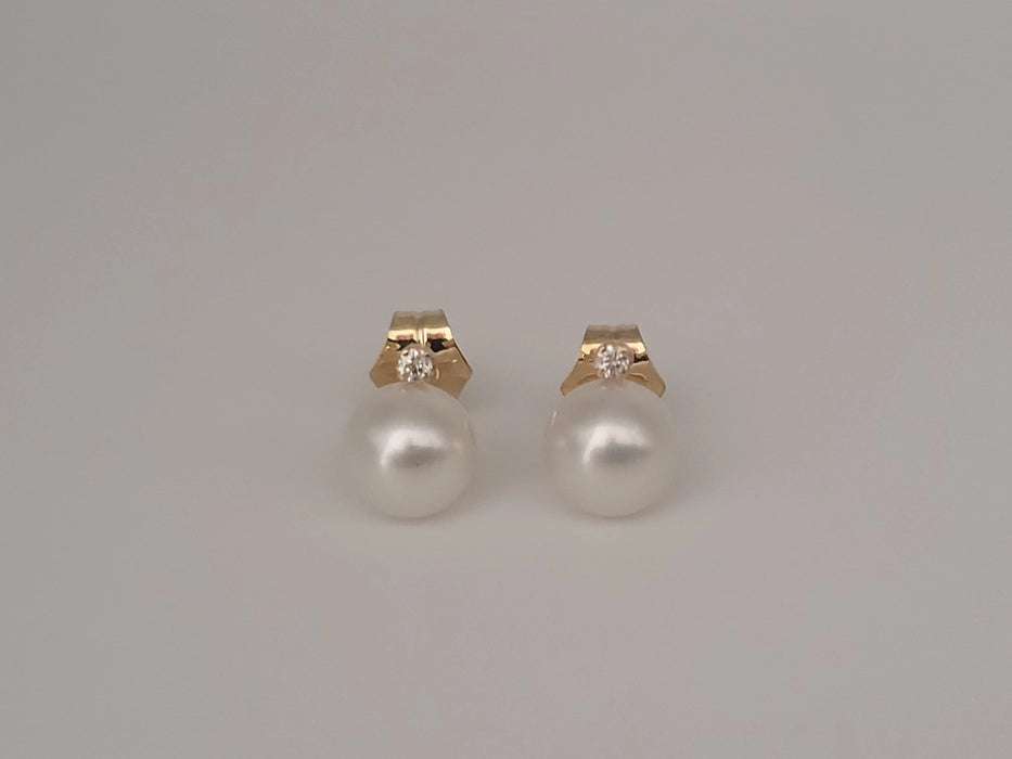 Stud Earrings White South Sea Pearls, Diamonds, 18K Yellow Solid Gold | The South Sea Pearl |  The South Sea Pearl