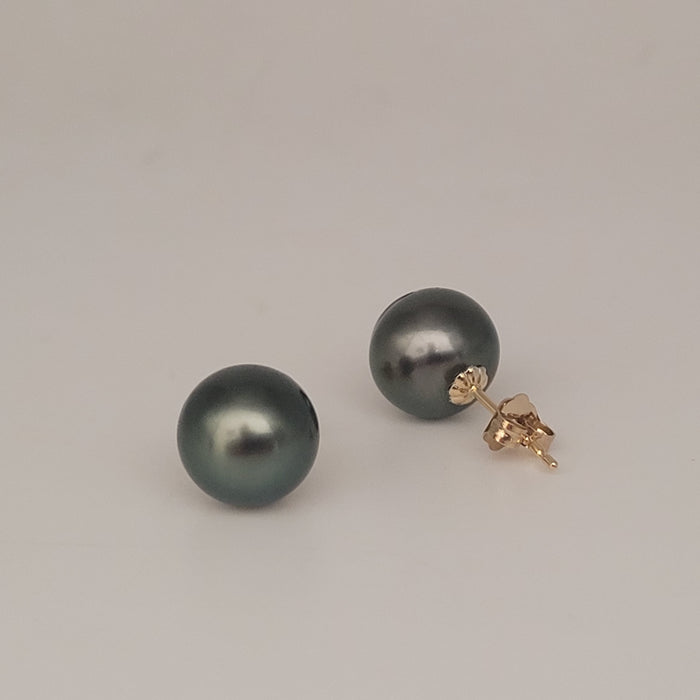 Tahiti Pearls 9 mm AAA Dark Naturala Color and High Luster 9K Yellow Gold